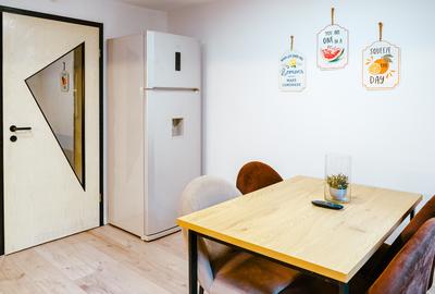 Apartament cu 4 camere decomandat în Complex Studențesc