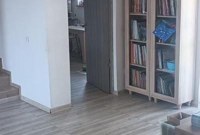 Casă cu 4 camere în Olteni - 1