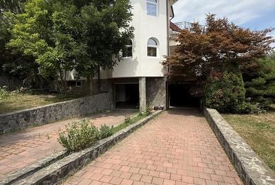 Casă cu 4 camere în Cerna