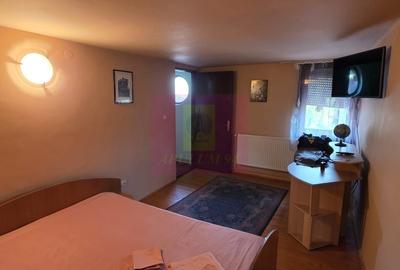 Casă cu 4 camere în Central