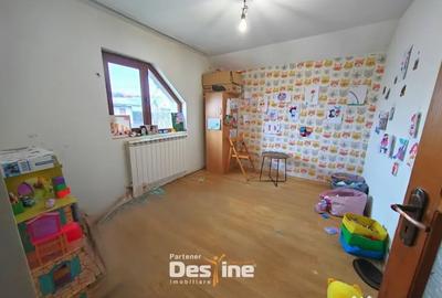 Casă cu 5 camere cu Teren 983 Mp în Miroslava