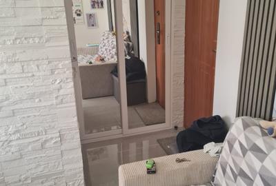 Apartament cu 2 camere semidecomandat în Bucur Obor