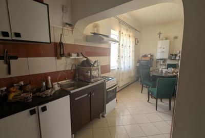 Casă cu 3 camere în Valu lui Traian - 8