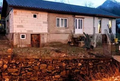 Casă cu Teren 1700 Mp în Chiuzbaia