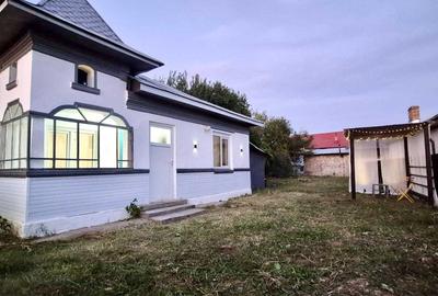 Casă cu 2 camere în Dobra