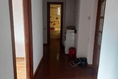 Apartament cu 4 camere decomandat, mobilat în Central - 3