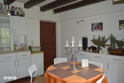 Casă cu 6 camere cu Canalizare în Central - 10