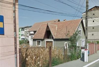 Teren de 703 mp, în Central - 2