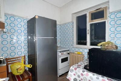 Apartament cu 3 camere decomandat în Tei - 2