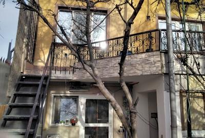 Casă cu 4 camere cu Teren 224 Mp în Colentina