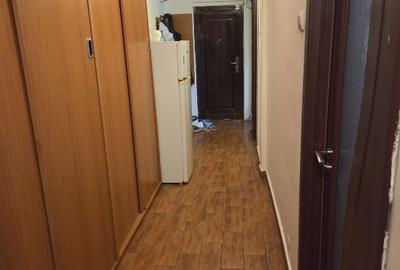 Apartament cu 3 camere decomandat, mobilat în Rovine - 1