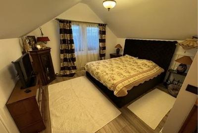 Casă cu 4 camere în Central