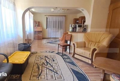 Casă cu 10 camere cu Teren 5500 Mp în Hârseni - 2