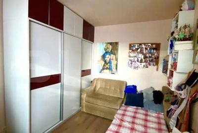 Apartament cu 2 camere semidecomandat în 14 Mai