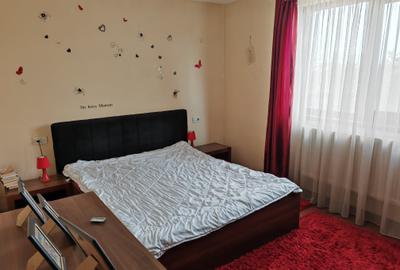 Apartament cu 5 camere semidecomandat în Florilor - 3