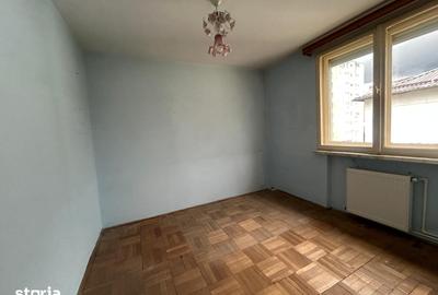 Apartament cu 2 camere decomandat în Central