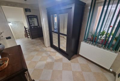 Duplex cu 3 camere cu Canalizare în Nicolina - 9