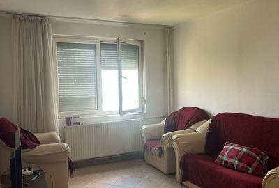 Apartament cu 3 camere decomandat în Sebastian