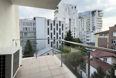 Apartament cu 4 camere în Aviației