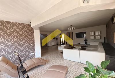 Casă individuală cu 5 camere cu Canalizare în 6 Vânători - 2