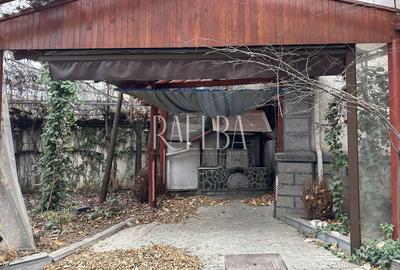 Casă individuală cu 9 camere cu Canalizare în Universitate - 8