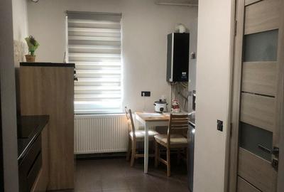 Apartament cu 3 camere decomandat în 7 Noiembrie - 4