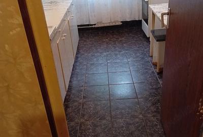 Apartament cu 2 camere decomandat în Titan
