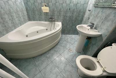 Apartament cu 3 camere semidecomandat în Exterior Vest