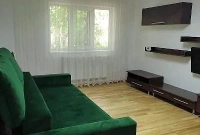 Apartament cu 3 camere decomandat în Nicolina