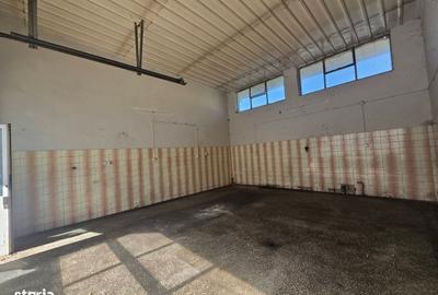Spațiu comercial, de 1,000 mp, în Central