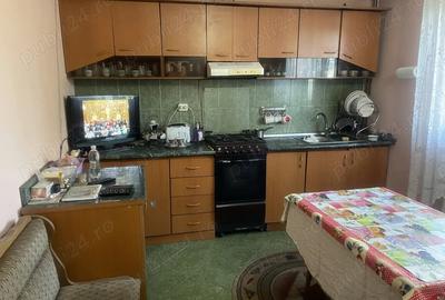 Casă cu 5 camere cu Teren 600 Mp în Bariera Vâlcii