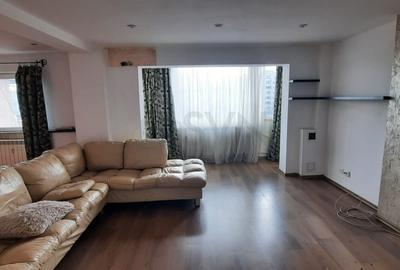 Apartament cu 3 camere decomandat în Decebal - 2