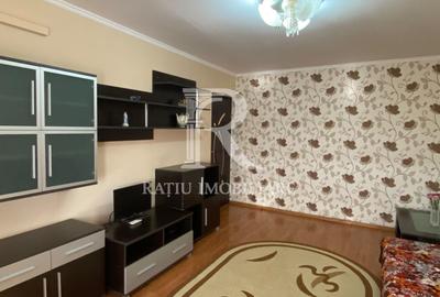 Apartament cu 3 camere decomandat, mobilat în Nufărul