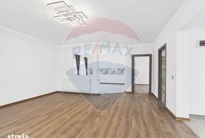 Casă cu 5 camere cu Teren 457 Mp în Vărăști - 13