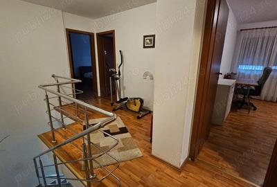 Casă cu 4 camere cu Canalizare în 1 Decembrie - 3