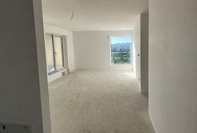 Apartament cu 4 camere semidecomandat în Central - 3