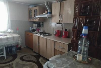 Casă cu 3 camere cu Teren 1040 Mp în Voinești - 2