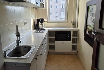 Apartament cu 2 camere decomandat în Drumul Taberei