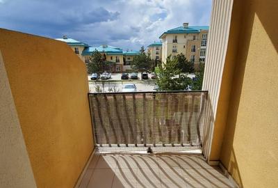 Apartament cu 3 camere în Ștefăneștii de Jos