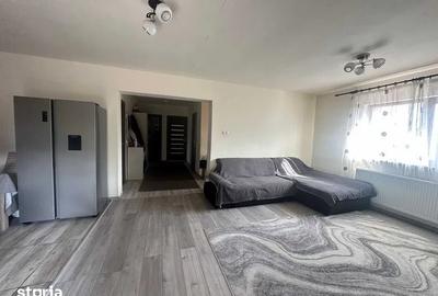 Casă cu 4 camere decomandat cu Teren 688 Mp în Unirii - 8
