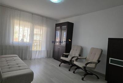 Apartament cu 2 camere decomandat în Micro 17 - 1