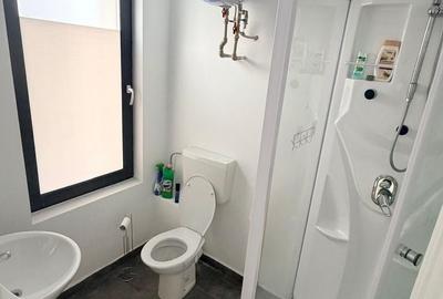 Spațiu comercial, de 18 mp, în Central - 4