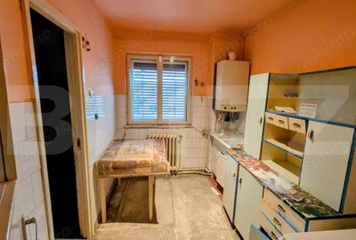 Apartament cu 2 camere decomandat în Cetate