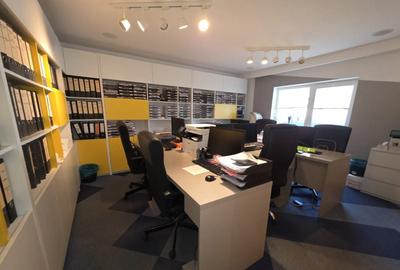 Apartament cu 3 camere decomandat în P-ța Alba Iulia