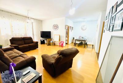 Apartament cu 4 camere decomandat în Vitan