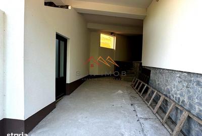 Casă cu 5 camere decomandat cu Teren 304 Mp în Poiana