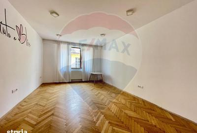 Spațiu comercial, de 82 mp, în Central - 5