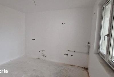 Casă decomandat cu Teren 220 Mp în Central