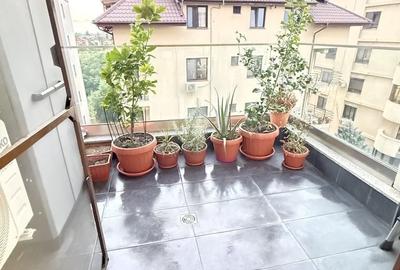 Apartament cu 2 camere decomandat în Sisești