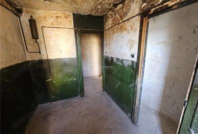 Apartament cu 2 camere semidecomandat în Micro I - 13